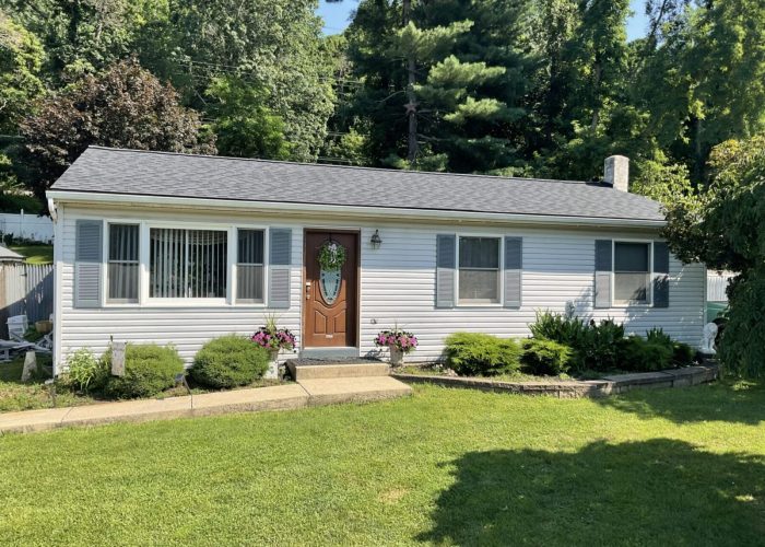 New roof, Certainteed Patriot XL black shingle Maurice Hurst completed